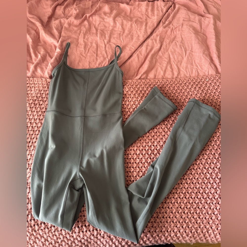 Aritzia Wilfred Free Divinity Flare Jumpsuit One piece grey XS